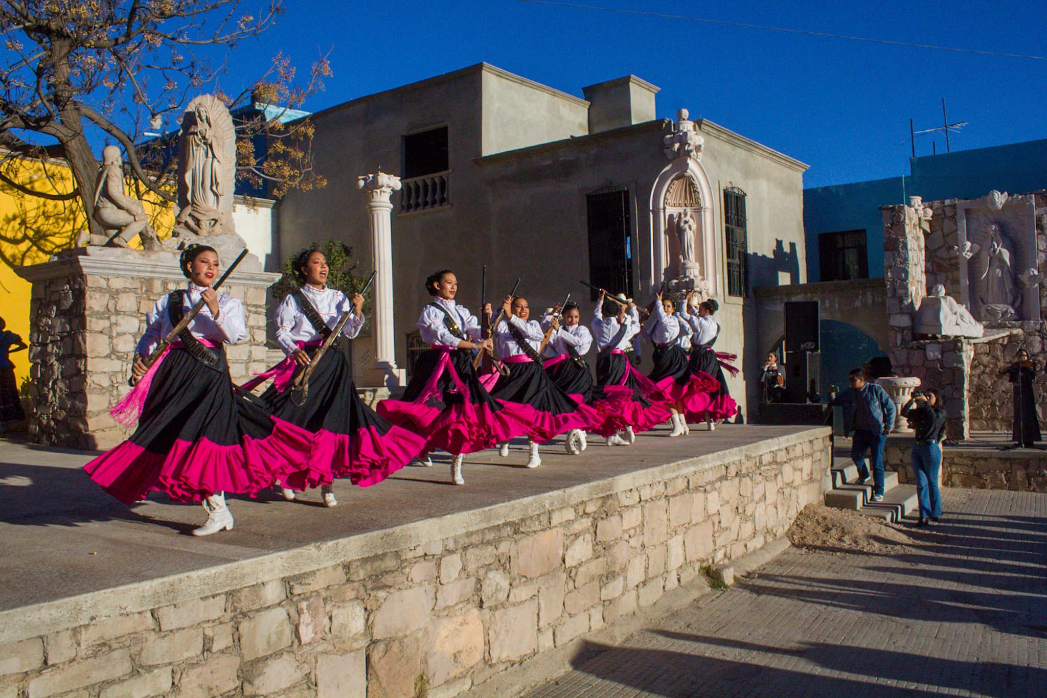 La tradicional Callejoneada de la ESMUMEX visita la Colonia José Revueltas este domingo.