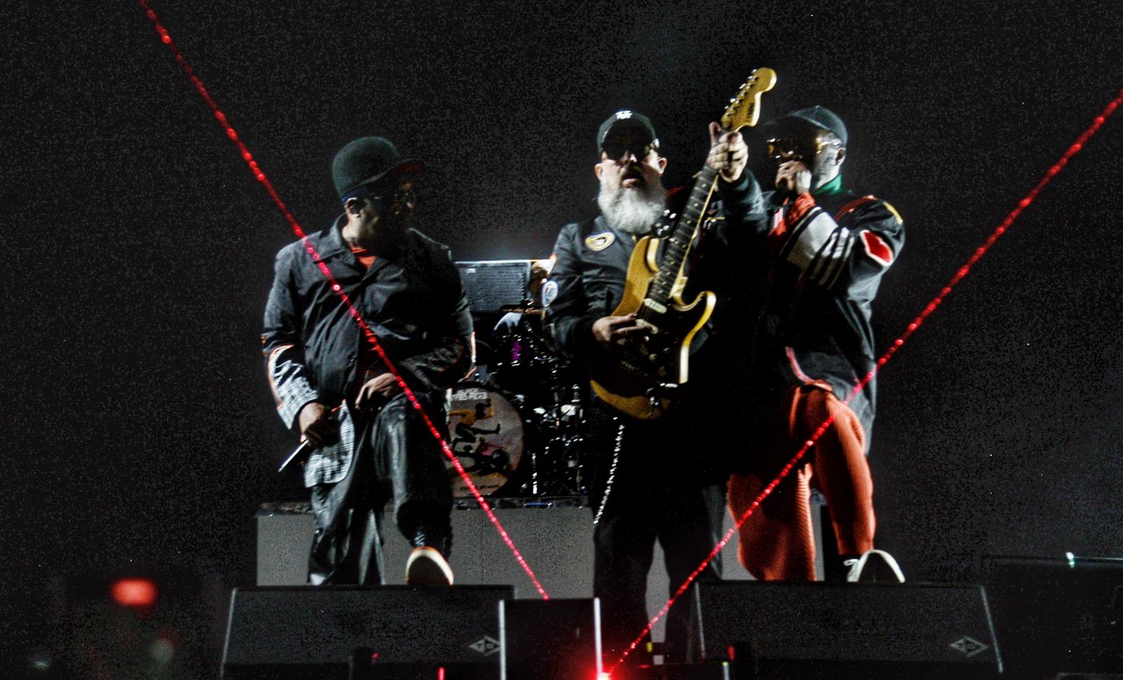 En Durango siguen pasando cosas grandes; Black Eyed Peas hace vibrar miles de corazones.