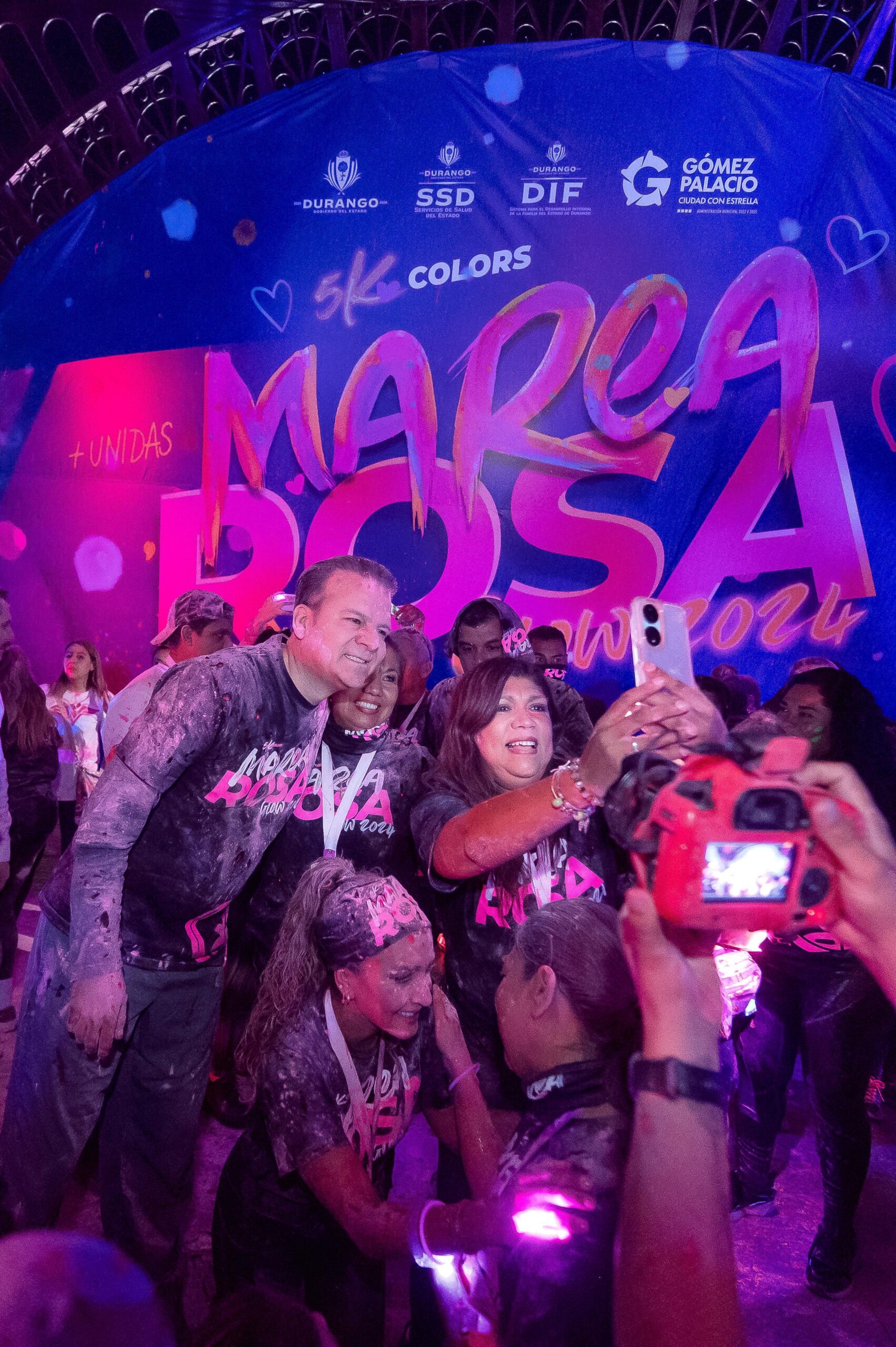 Explota de color y brillo La Laguna con “Marea Rosa Glow 5k”.